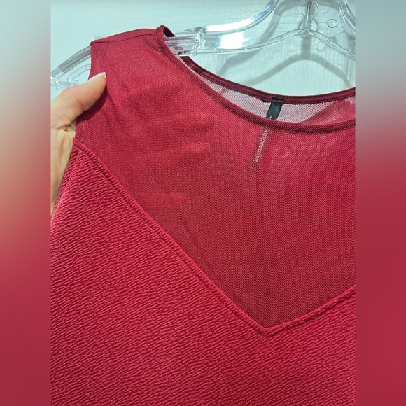 Elegant PEPPERMINT Red Sleeveless Dress Mesh Design Cocktail Dress Size medium - Picture 4 of 5